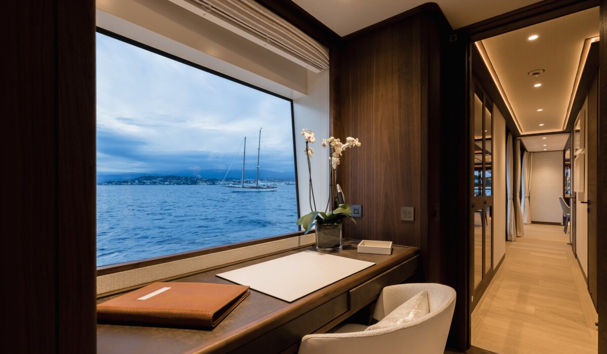 YN21127-Mulder-ThirtySix-Int-36